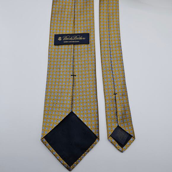Brooks Brothers Makers USA Made Gold Geometric Blue Silk Tie Classic 58" - Picture 3 of 6